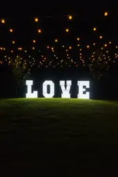 Fotografía real de Letras LOVE Vintage